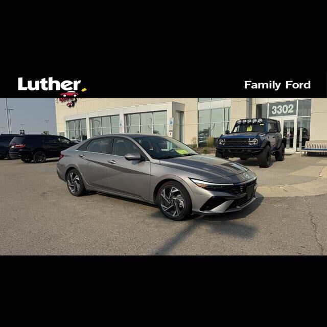 2024 Hyundai ELANTRA Limited
