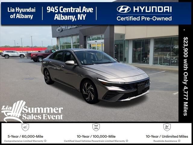 2025 Hyundai ELANTRA Limited