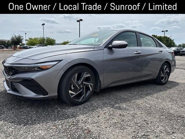 2025 Hyundai ELANTRA Limited