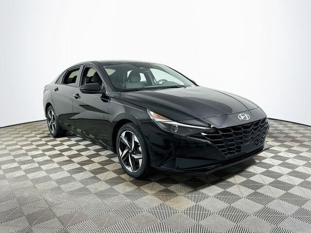 2023 Hyundai ELANTRA SEL — photo 1 of 13