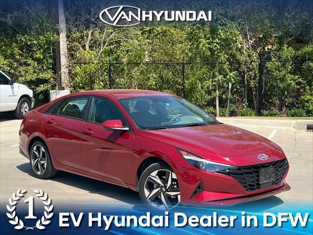 2023 Hyundai ELANTRA SEL — photo 1 of 13