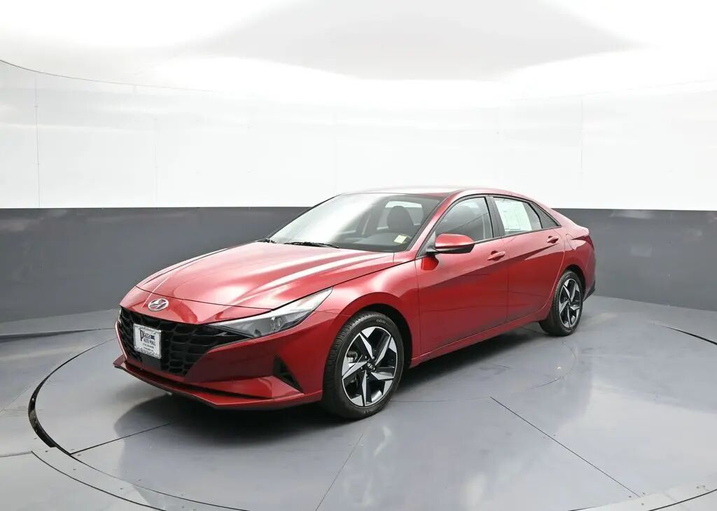 2023 Hyundai ELANTRA SEL — photo 1 of 13