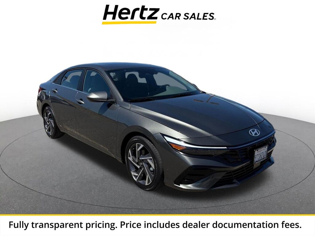 2025 Hyundai Elantra SEL Convenience — photo 1 of 13