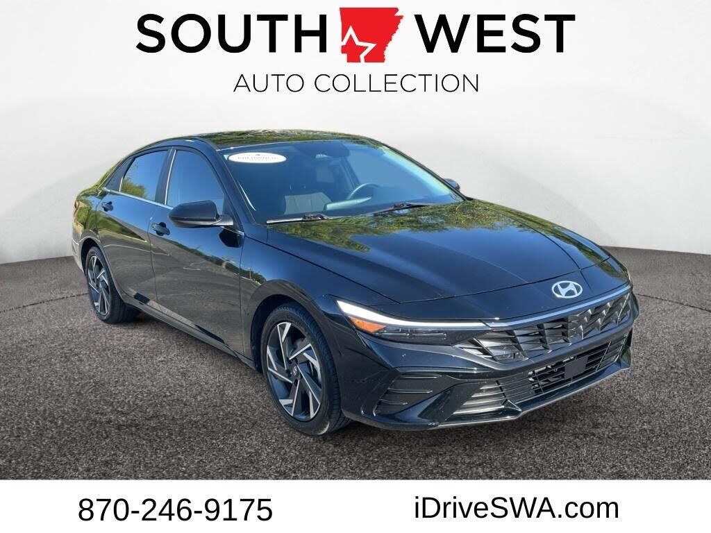 2024 Hyundai ELANTRA SEL — photo 1 of 1