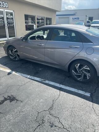 2024 Hyundai ELANTRA SEL
