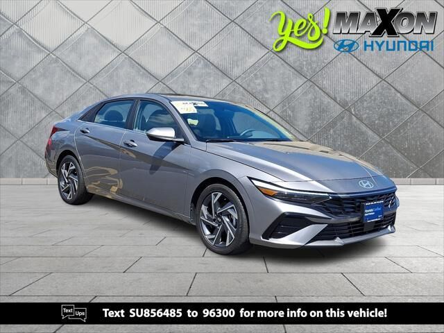 2025 Hyundai ELANTRA SEL Convenience — photo 1 of 3
