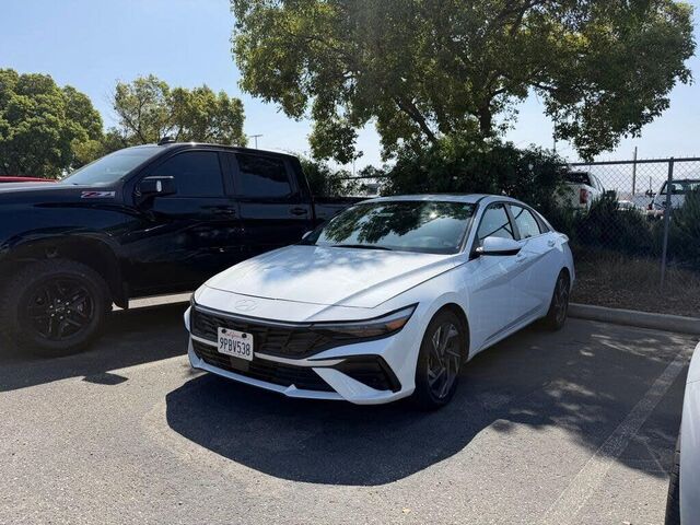 2025 Hyundai ELANTRA SEL Convenience