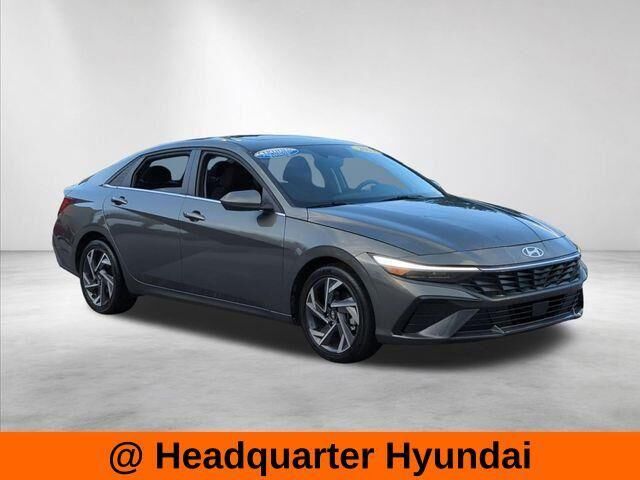 2025 Hyundai ELANTRA SEL Convenience — photo 1 of 5