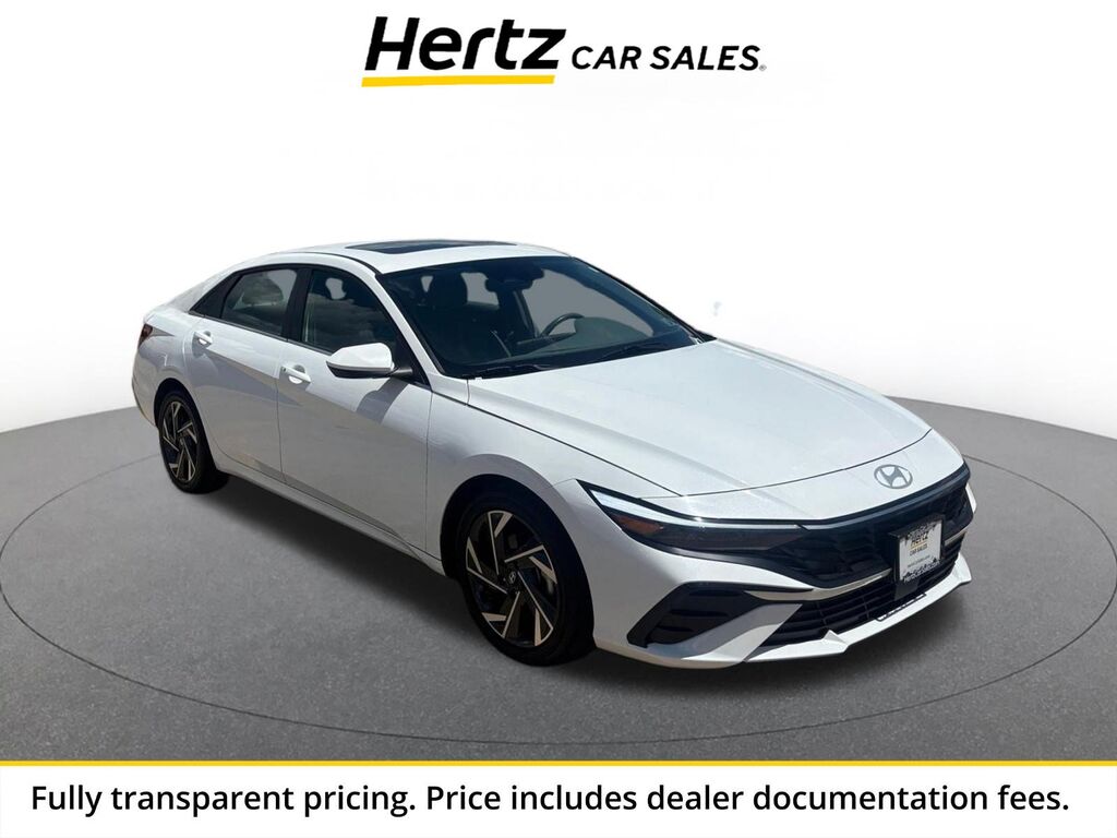 2025 Hyundai Elantra SEL Convenience — photo 1 of 1