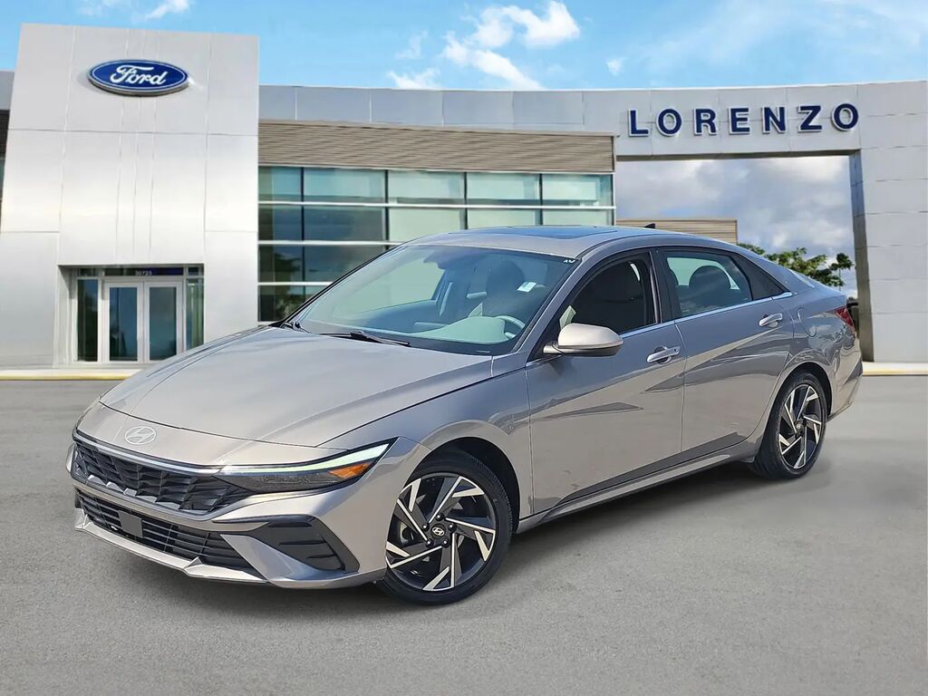 2024 Hyundai ELANTRA SEL — photo 1 of 13