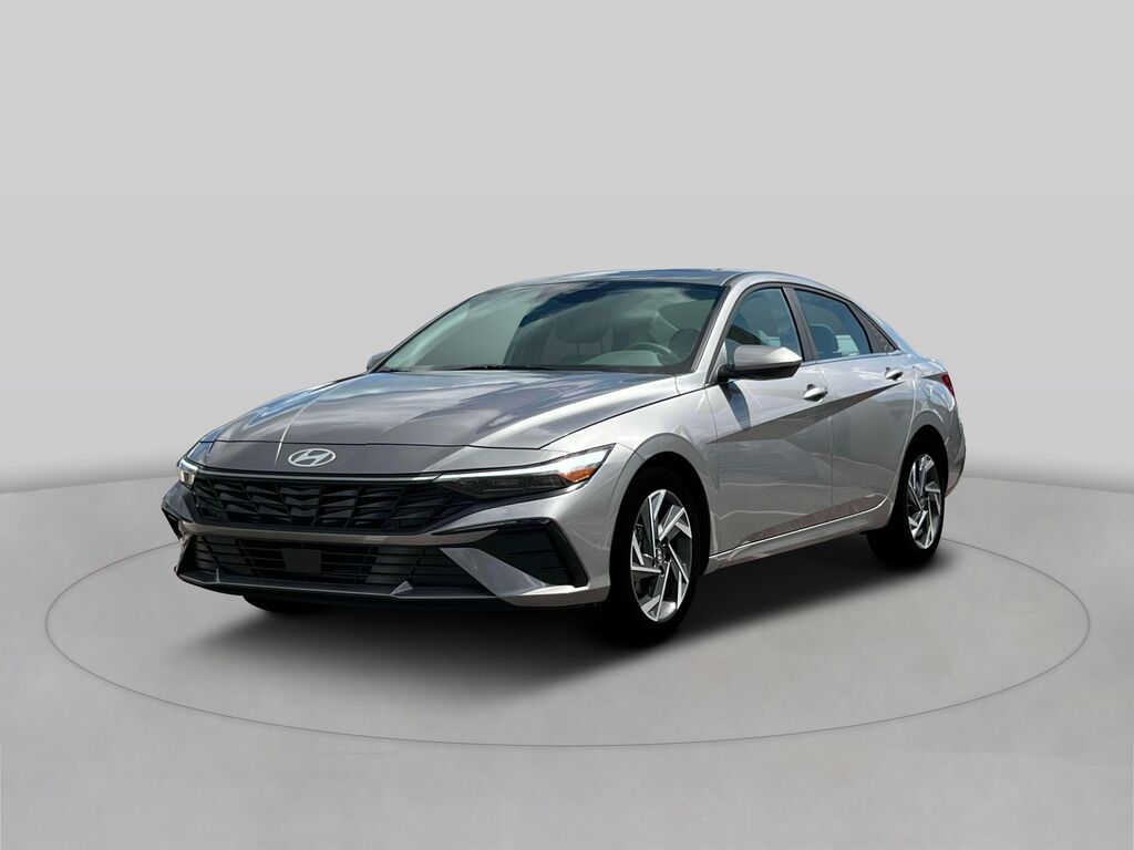 2025 Hyundai ELANTRA SEL Convenience — photo 1 of 13