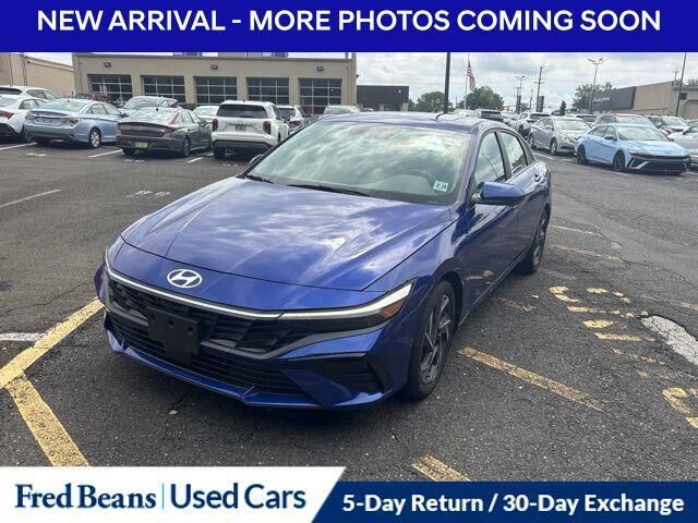 2024 Hyundai ELANTRA SEL