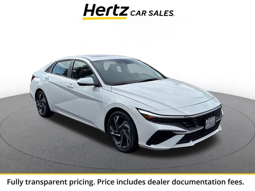 2025 Hyundai Elantra SEL Convenience — photo 1 of 13