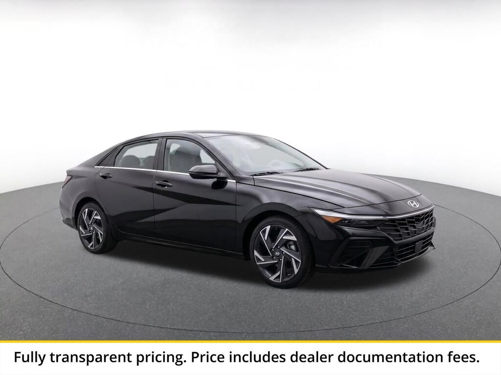 2025 Hyundai Elantra SEL Convenience — photo 1 of 3