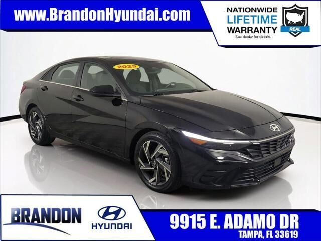 2025 Hyundai ELANTRA SEL Convenience — photo 1 of 13