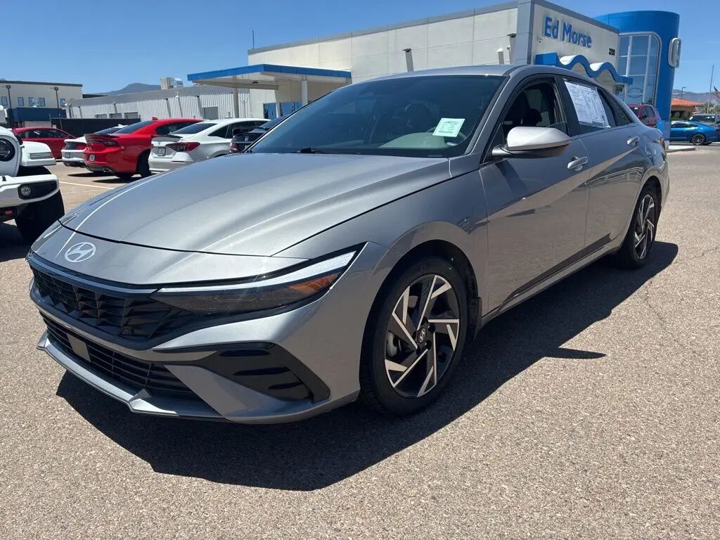 2025 Hyundai ELANTRA SEL Convenience