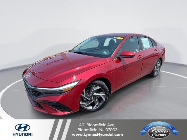 2024 Hyundai ELANTRA SEL — photo 1 of 13