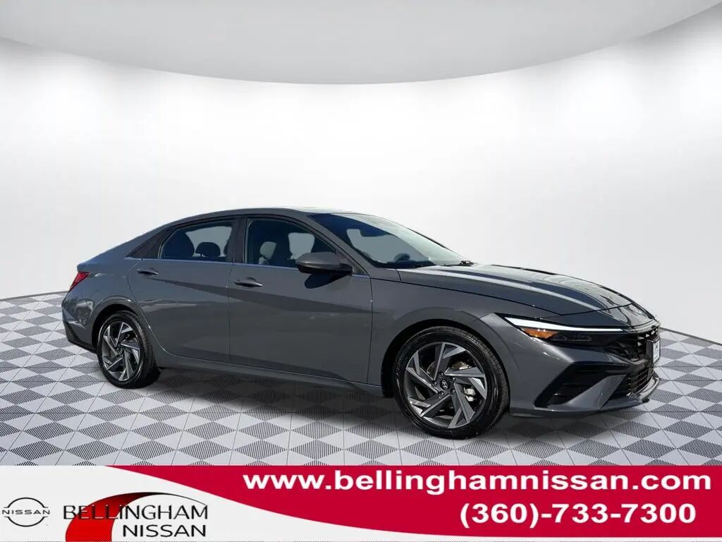2025 Hyundai ELANTRA SEL Convenience — photo 1 of 13
