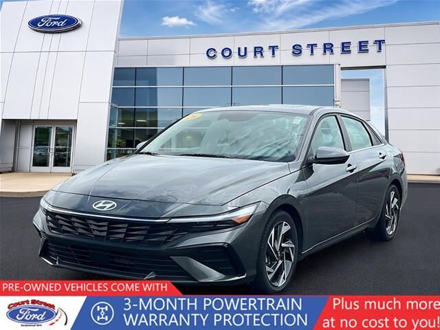 2025 Hyundai ELANTRA SEL Convenience — photo 1 of 13