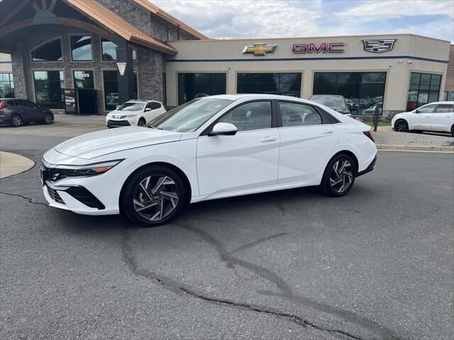 2025 Hyundai ELANTRA SEL Convenience
