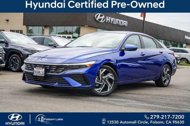 2025 Hyundai ELANTRA SEL Convenience — photo 1 of 13