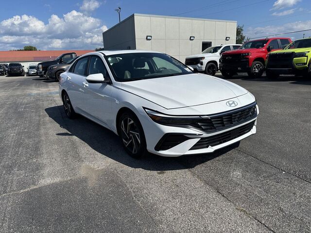 2025 Hyundai ELANTRA SEL Convenience