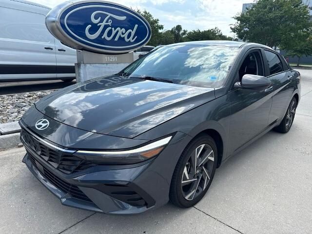 2024 Hyundai ELANTRA SEL