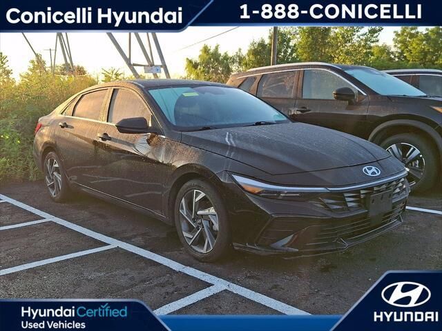 2024 Hyundai ELANTRA SEL — photo 1 of 4
