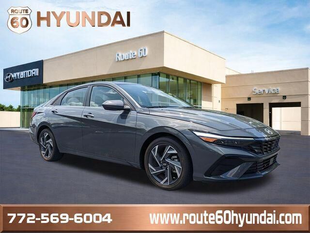 2025 Hyundai ELANTRA SEL Convenience — photo 1 of 13