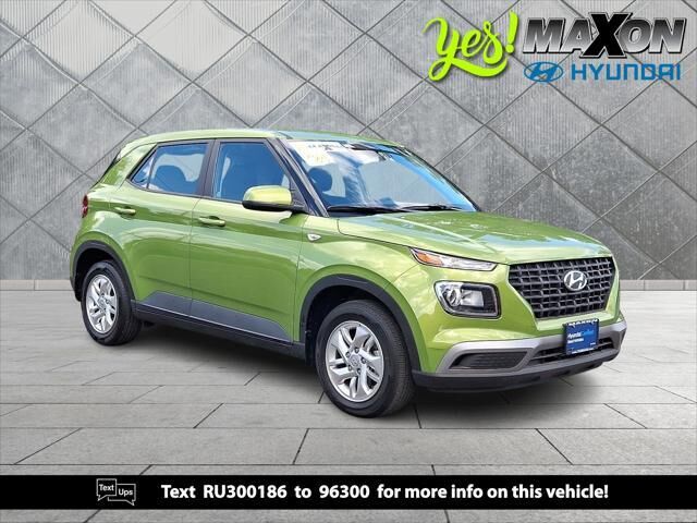 2024 Hyundai VENUE SE — photo 1 of 13
