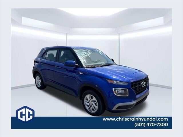 2025 Hyundai VENUE SE — photo 1 of 12