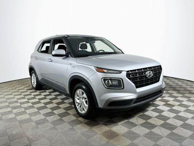 2023 Hyundai VENUE SE — photo 1 of 13