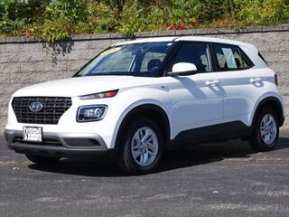 2026 Hyundai VENUE SE — photo 1 of 13