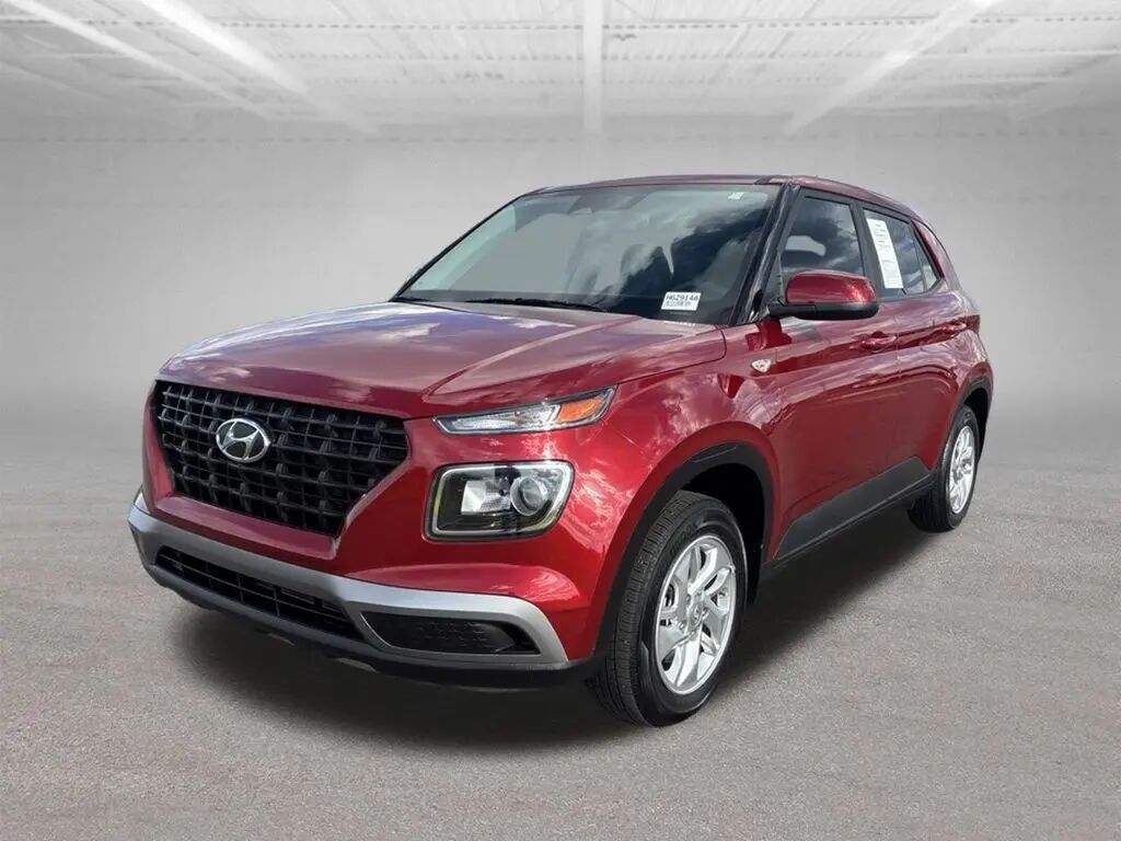 2025 Hyundai VENUE SE — photo 1 of 11