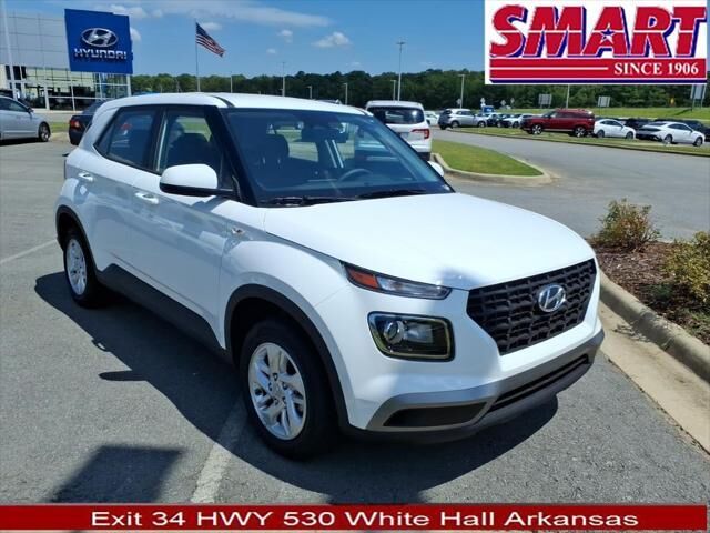 2026 Hyundai VENUE SE — photo 1 of 13