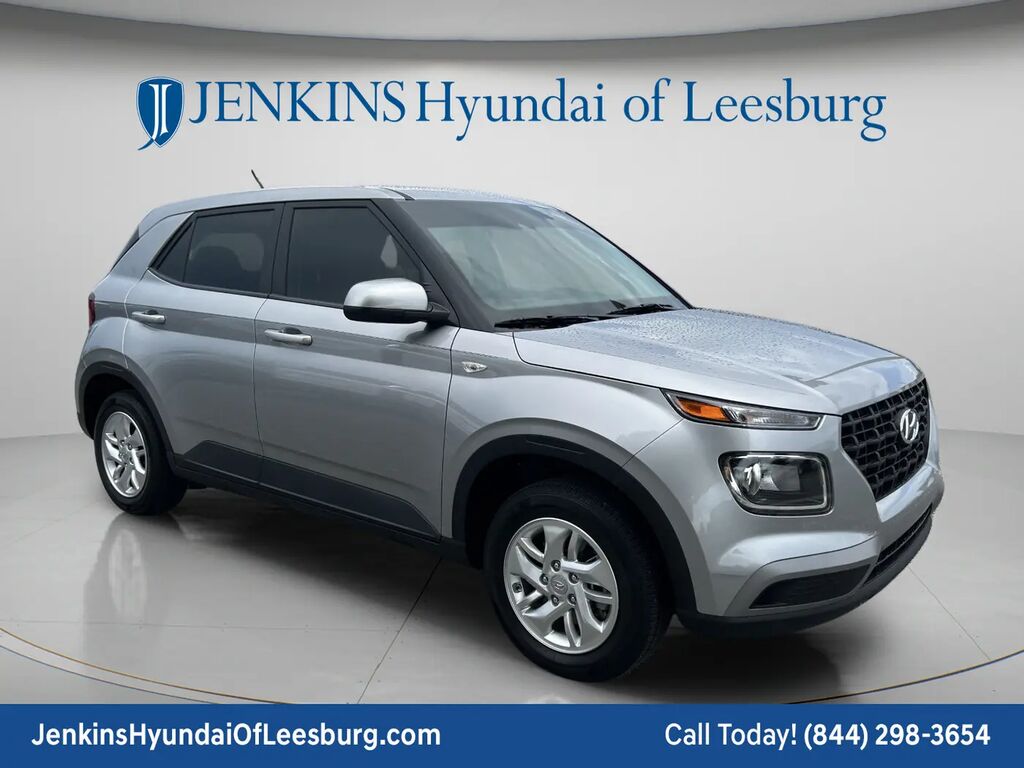 2024 Hyundai VENUE SE — photo 1 of 13