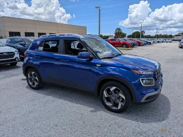 2022 Hyundai VENUE Limited