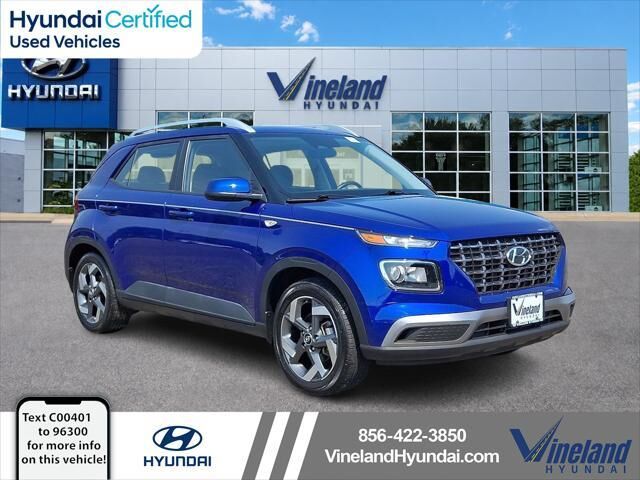 2024 Hyundai VENUE SEL — photo 1 of 13