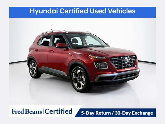 2025 Hyundai VENUE SEL — photo 1 of 13