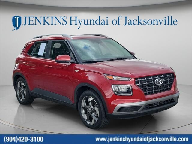 2025 Hyundai VENUE SEL — photo 1 of 13