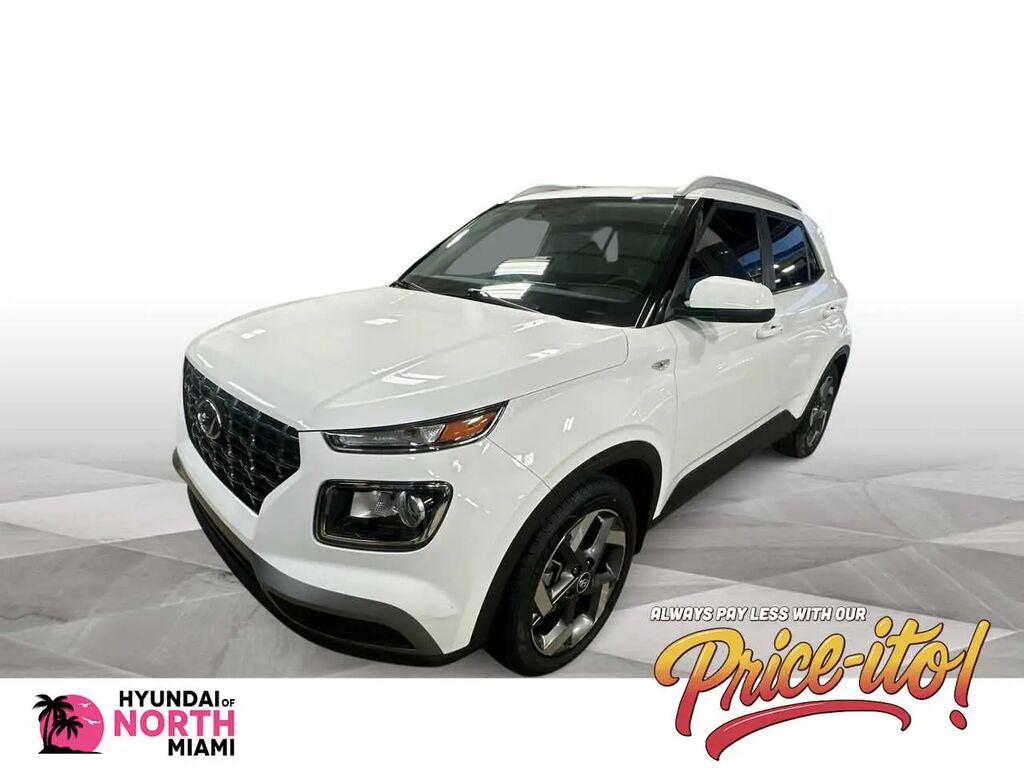 2024 Hyundai VENUE SEL — photo 1 of 13