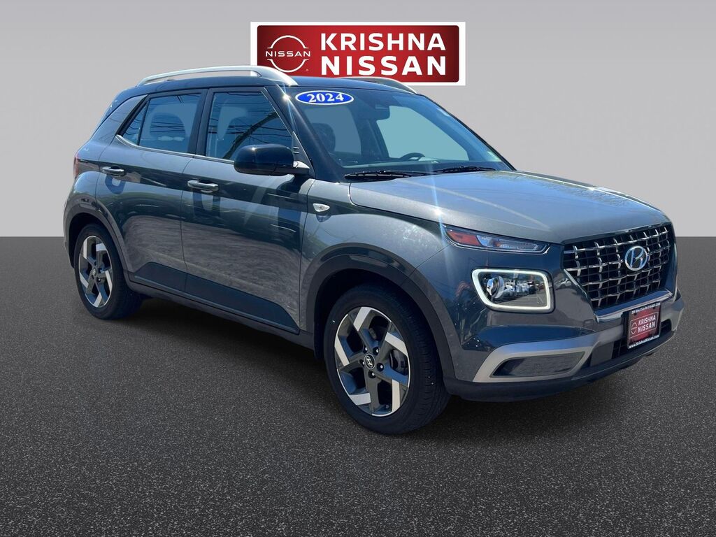 2024 Hyundai Venue Limited IVT — photo 1 of 13