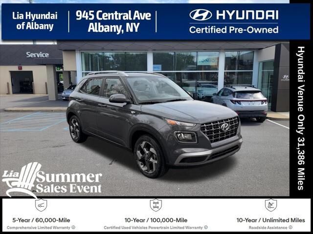 2025 Hyundai VENUE SEL — photo 1 of 12