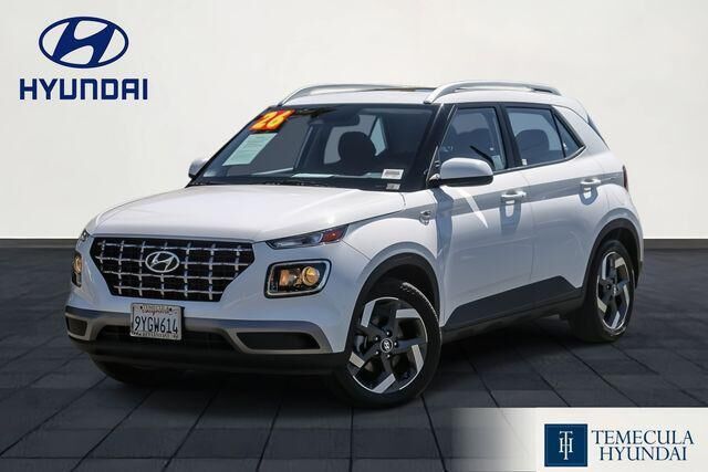 2026 Hyundai VENUE SEL — photo 1 of 13