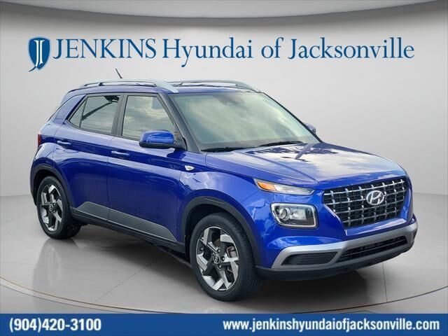 2024 Hyundai VENUE SEL — photo 1 of 7