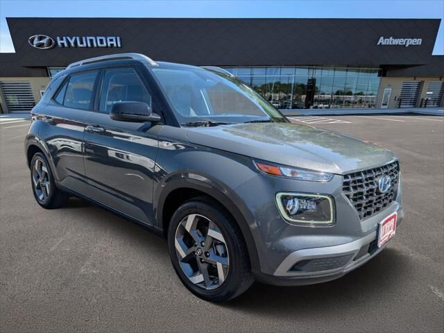 2025 Hyundai VENUE Limited