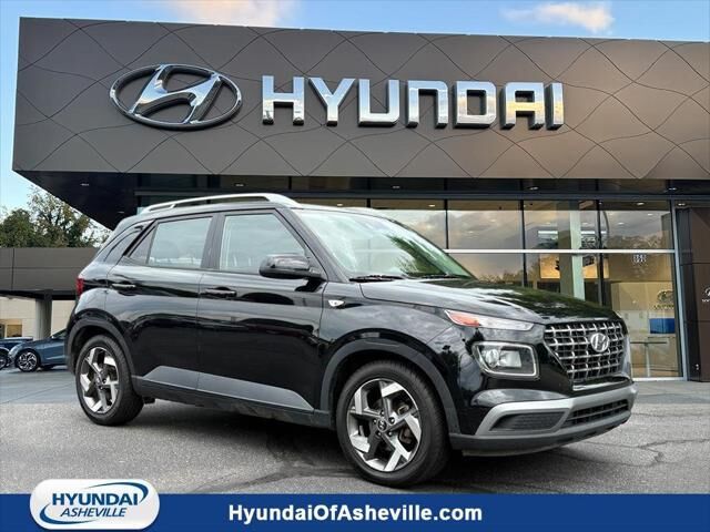 2022 Hyundai VENUE SEL — photo 1 of 13