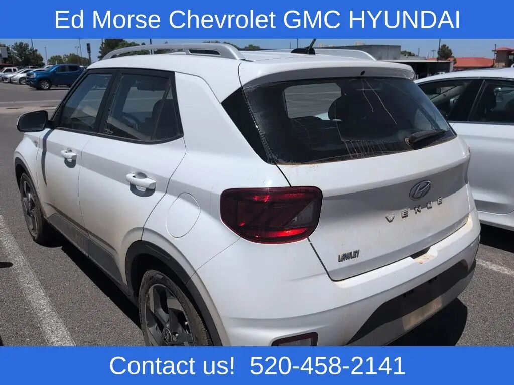2023 Hyundai VENUE SEL — photo 1 of 13