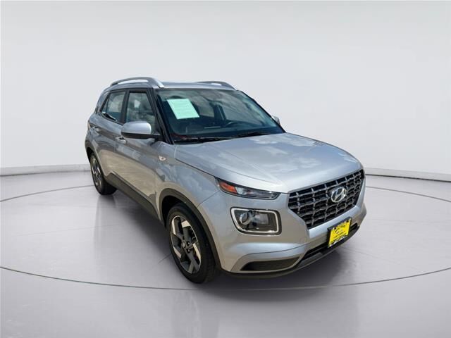 2024 Hyundai VENUE SEL — photo 1 of 13