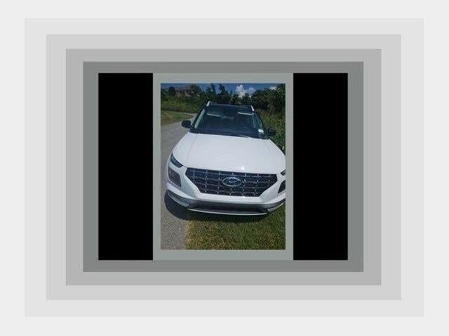 2023 Hyundai VENUE Limited — photo 1 of 8